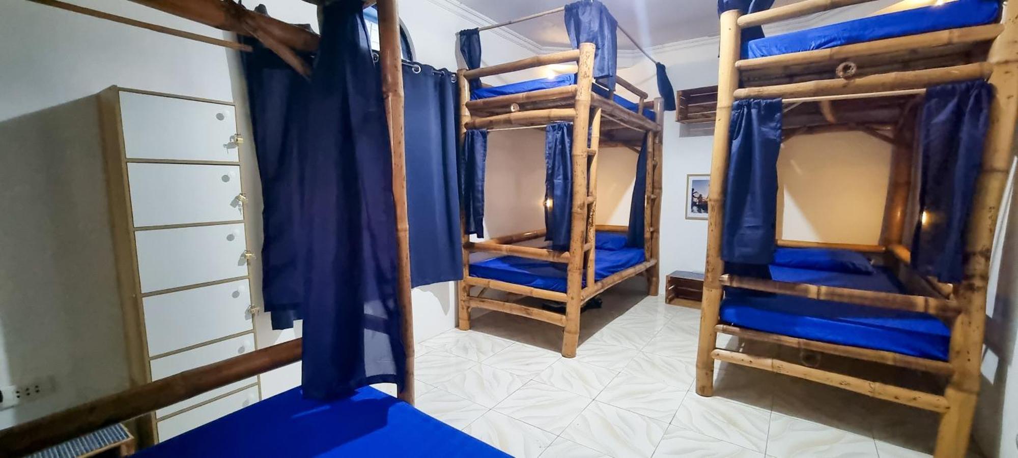 Blue House Backpackers Siquijor Hostel San Juan  Bagian luar foto